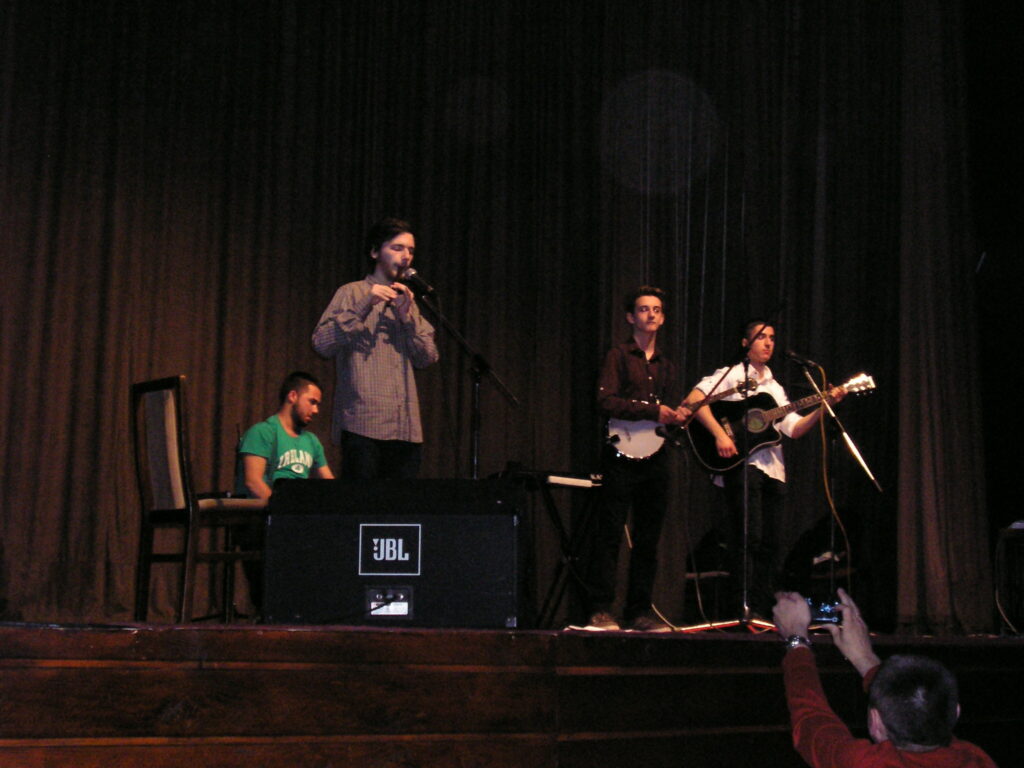 OLYMPUS DIGITAL CAMERA