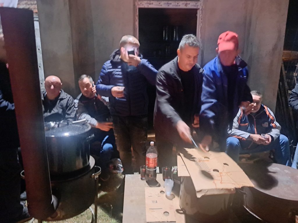 božićno paljenje badnjaka