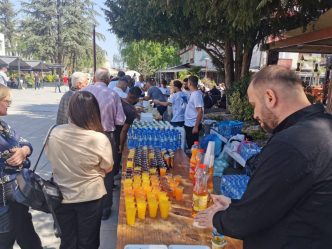 Amaneti sprema Bajramsku sofru