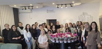 Predsednik čestitao Osmi mart radnicama