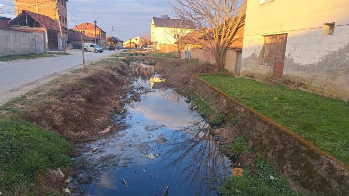 Meštani Oslara: Kanalizacija kroz selo