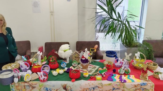 Uskršnji bazar u školi "Sveti Sava"