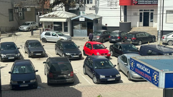 Građani: Da se zavede red u parkiranju