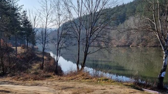 Vojna vežba na jezeru