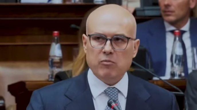 Bivši premijer postao savetnik