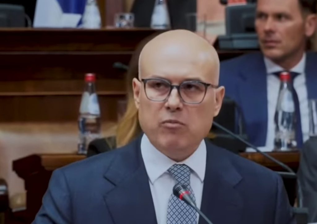 Bivši premijer postao savetnik