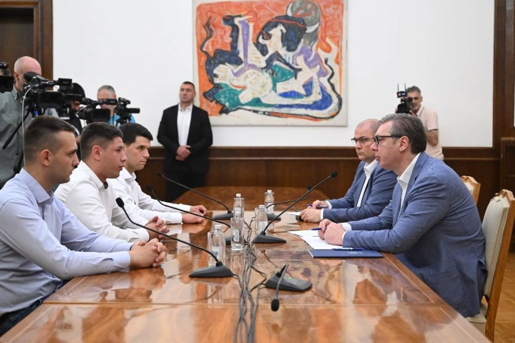 Vučić i "studenti koji žele da uče"