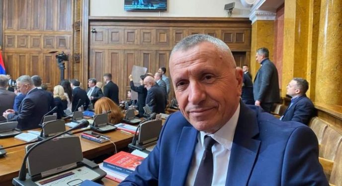 Kamberi: Diskriminacija Albanaca mora da prestane