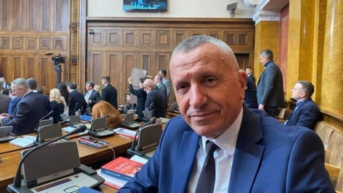 Kamberi: Diskriminacija Albanaca mora da prestane