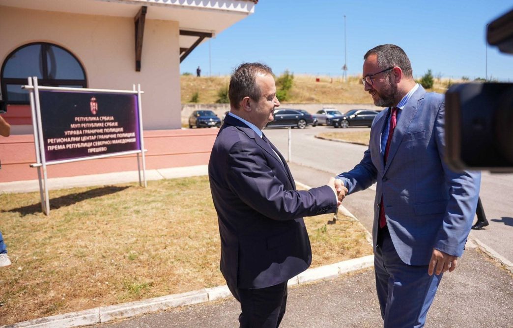 Ministri Srbije i S. Makedonije