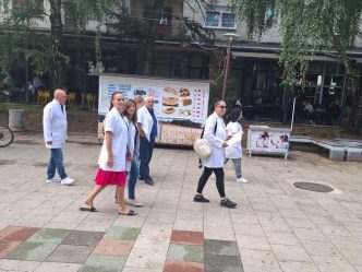 Radnici Apoteke od Opštine traže rešenje