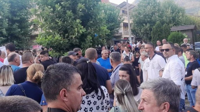 Kontraprotest u Vranju (foto FB)