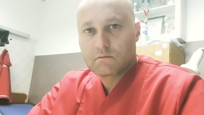 Dr Stojanović na radnom mestu Hitnoj službi