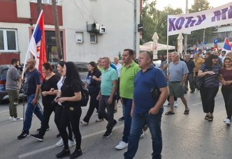 Šef bujanovačkih naprednjaka Mitrović u šetnji protiv blokada